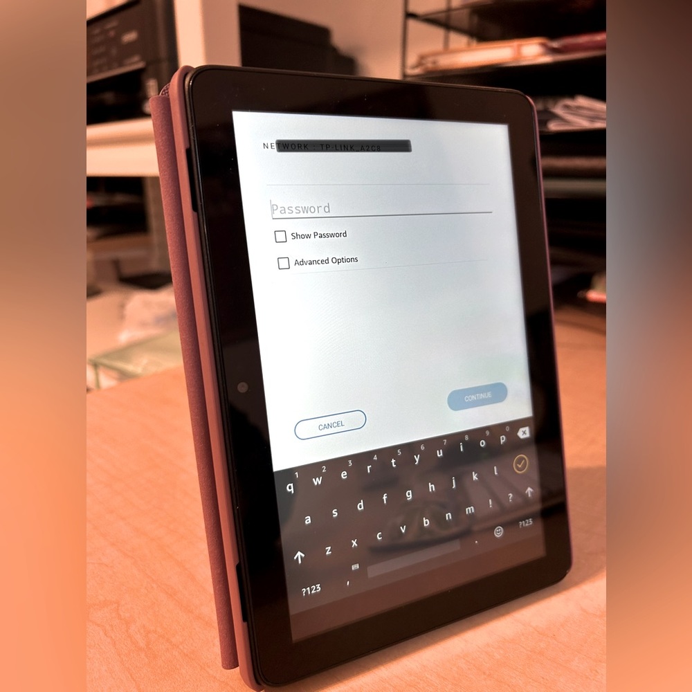 *NEW* Amazon Fire HD 8 Tablet with cover